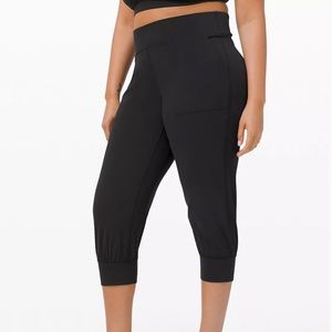 Lululemon Align jogger crop 23”
